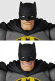 MAFEX BATMAN & HORSE (The Dark Knight Returns)《24年2月預定》 4530956472058