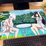 探偵はもう、死んでいる。 描き下ろしラバーマット シエスタ&夏凪渚/湖畔(橡膠枱墊)※不設寄送《22年11月預定》 4573544887544