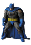 【再販】MAFEX BATMAN (TDKR:The Dark Knight Triumphant)《25年12月預定》 日版 全數$428 / *免運費   店取pt:10 / 25年11月10日*該產品有可能因供應商派貨不足而未能提供