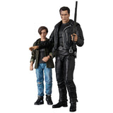 MAFEX T-800(T2 Ver.) & John Connor《26年4月預定》 行版 全數$688 / *免運費   店取pt:10 / 25年7月7日
