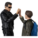 MAFEX T-800(T2 Ver.) & John Connor《26年4月預定》 行版 全數$688 / *免運費   店取pt:10 / 25年7月7日