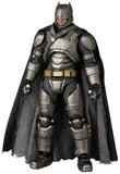 MAFEX ARMORED BATMAN Ver.1.5《26年8月預定》 日版 全數$698 / *免運費   店取pt:10 / 26年5月25日