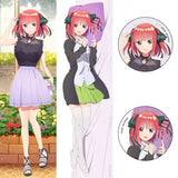 映画 五等分の花嫁 描き下ろし抱き枕カバー+缶バッジセット 二乃(攬枕套連襟章)※不連枕芯《22年11月預定》 4570077745310