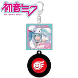 【再販】レーシングミク 2024Ver.×すーぱーそに子 ジャケット風レコードキーホルダー A(鎖匙扣)※不設寄送《25年5月預定》 4570140121348