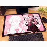彼女、お借りします 描き下ろしラバーマット 桜沢墨/ゴシック風デート服(橡膠枱墊)※不設寄送《24年9月預定》 4582651502318