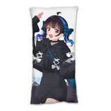 彼女、お借りします 描き下ろしロングクッションカバー 八重森みに/ゴシック風デート服(枕頭套)※不連枕芯 ※不設寄送《24年9月預定》 4582651502462