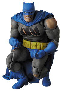 MAFEX BATMAN (TDKR：The Dark Knight Triumphant)《20/9月預定》